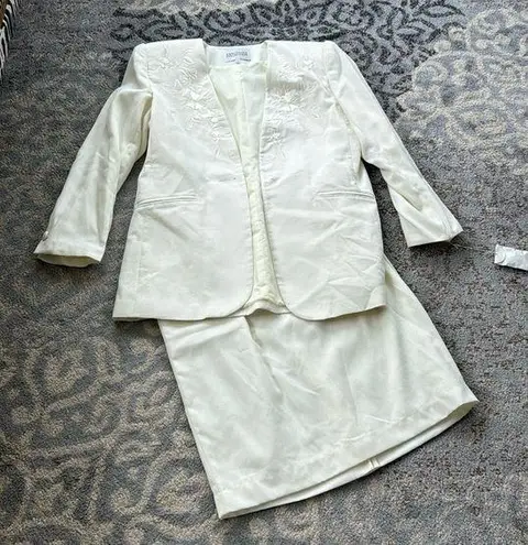 Vintage Executive Collection Blazer & Skirt Set Cream 14