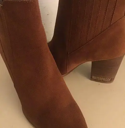 Blondo new women suede waterprooof ankle boots US 9.5