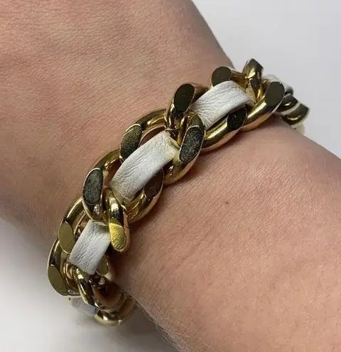 Signed A.V. Max Braided Costume Jewelry Bracelet Gold Tone / White Faux Leather