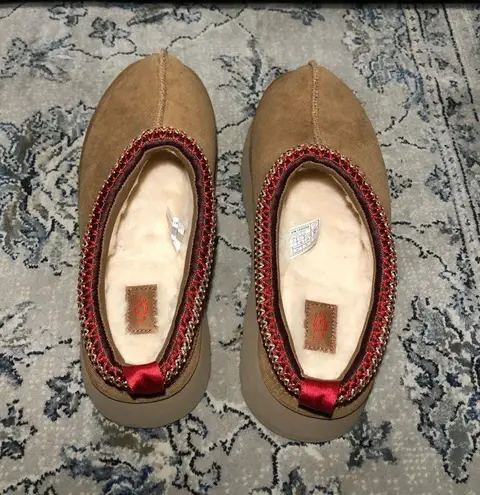 UGG Tazz Platform Slippers Chestnut