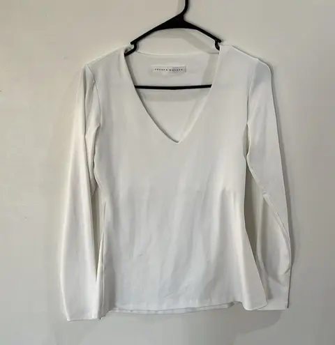 Susana Monaco  Essential V Neck Long Sleeve Top NWOT size medium white