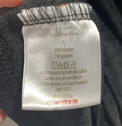 House of Harlow 1960 Velour 2 Piece Pajama Set, Black with White Pipping, Size L