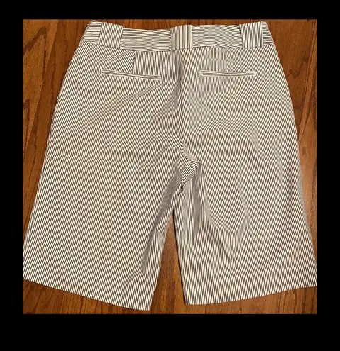 Attention blue stripe golfers Bermuda shorts - size 8