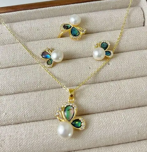Boutique Real Freshwater pearl Necklace , Ring, and Earring set Butterfly Jewelry Set