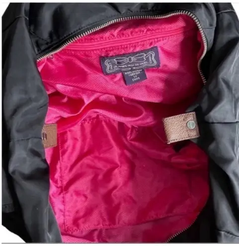 Mini Apres Midi De Chien Un Après-Midi De Chien Stylish Black Nylon Medium Tote with Adjustable Striped Straps