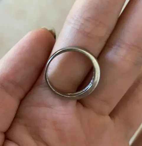 Lulus Lulu’s silver ring