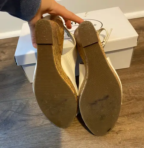 Unisa White Wedges