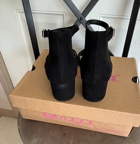 NIB 6.5 Sugar Black suede Sandal