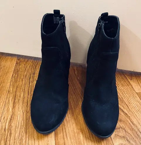 EXPRESS Black Booties With Heel