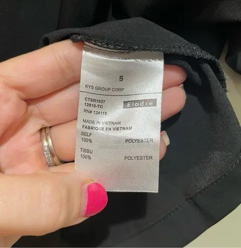 Elodie V-Neck Button Front Short Sleeve Blouse Black Size Small