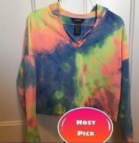 Justify Women’s size medium cropped tie dyed hoodie sweatshirt