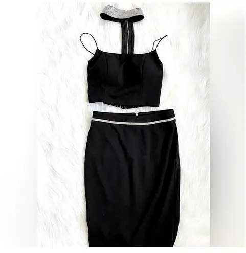 Women’s 2 Piece Set Black Crop Top & Belted Skirt w/ Jeweled Choker Clubwear