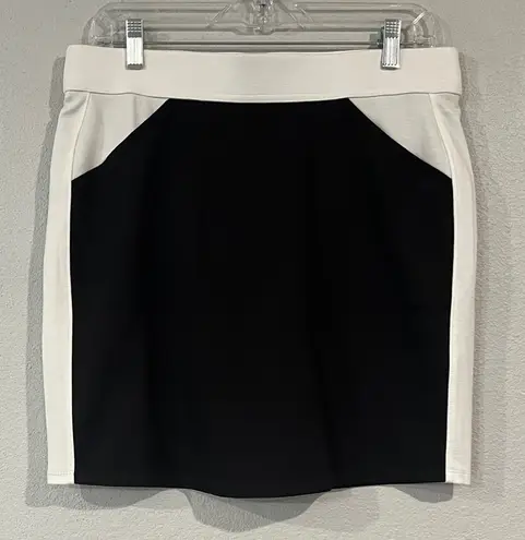 Belyn Key stretch knit athleisure skirt skort black/white M
