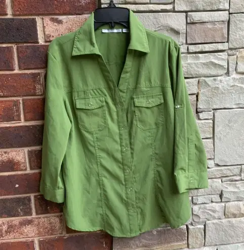 Passports Olive Green Snap Blouse Adj Sleeves Sm