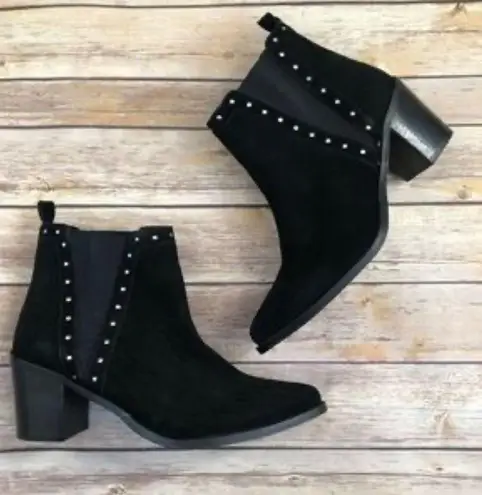 BCBGeneration *Like New* BCBG Black Western Studded Chelsea Booties 7.5