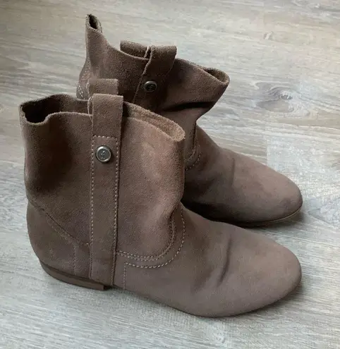  Shoes Frye & Co. Sarah Shortie Suede Pull On Boot In Taupe Gray