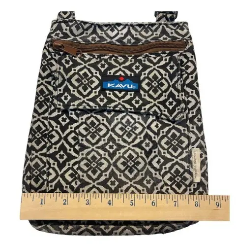 KAVU  Keeper Crossbody Bag Purse Limited Edition Black White Geometric Canvas