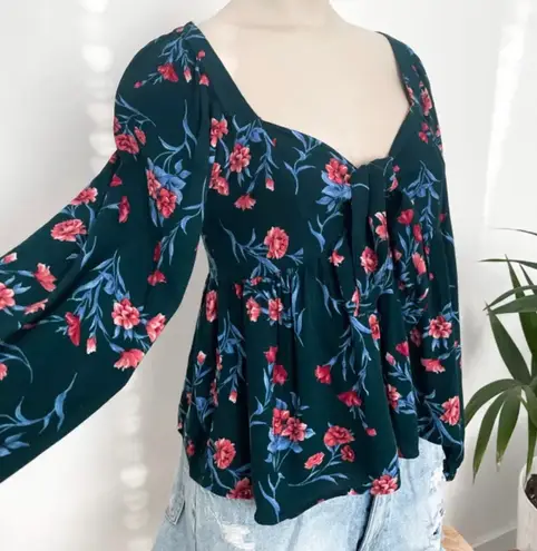 American Eagle Floral Peplum Top