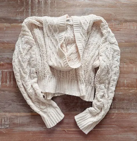 American Eagle Outfitters Buttoned Cardigan