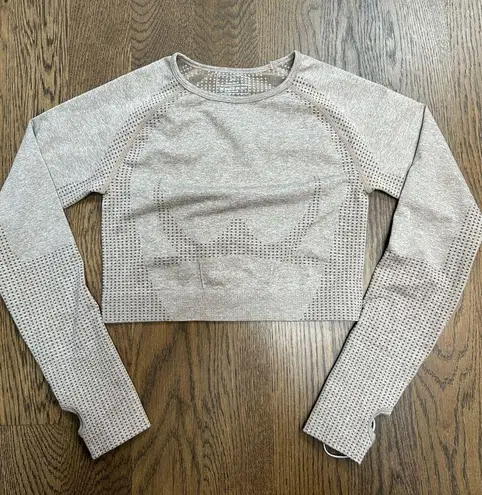 Halara NWT  long sleeve crop top size