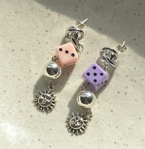Handmade dice & sun grunge funky y2k vintage whimsy goth style dangle earrings 🎲☀️
