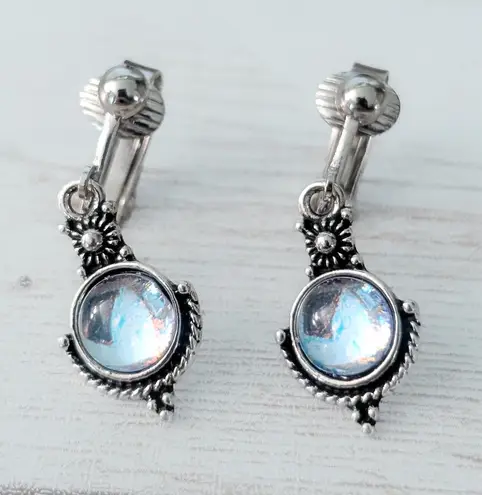Vintage Clip On Earrings Pretty Light Blue & Silver Tone Dangle