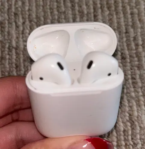 Apple AirPods