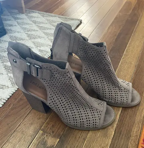 Indigo rd. Gray Suede Booties