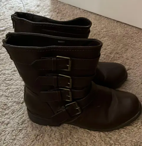 boots Size 9