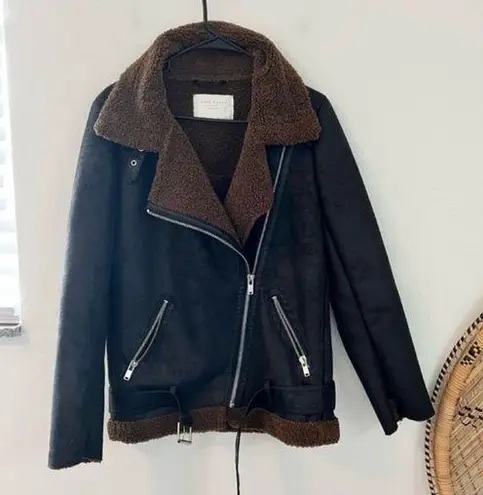 ZARA black faux leather aviator style jacket with brown Sherpa lining size small