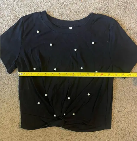 Front Twist Pearl Cropped Short