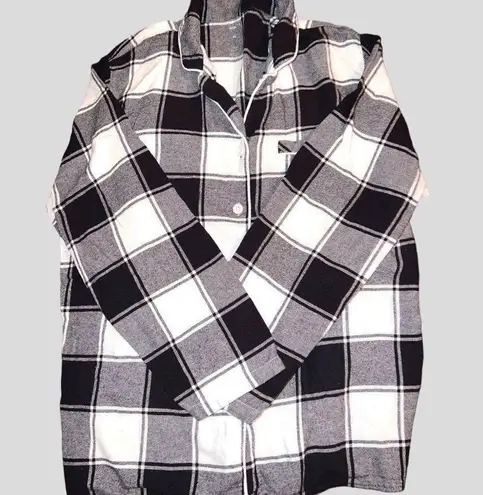 Sonoma  black and white plaid 2 piece flannel pj set!