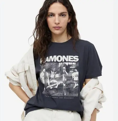 H&M  Ramones Gray Band Tee size S