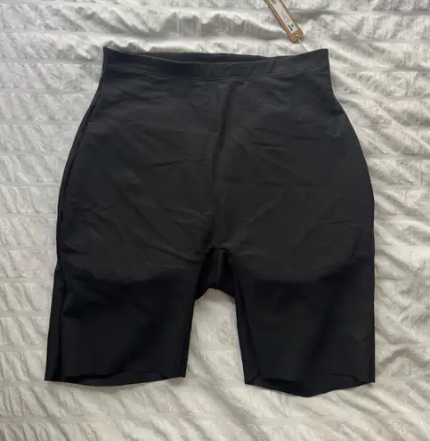SKIMS Body Butt Lifting Shorts