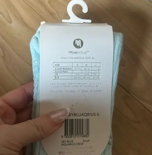 Move Active Grip Crew Socks - Image 2