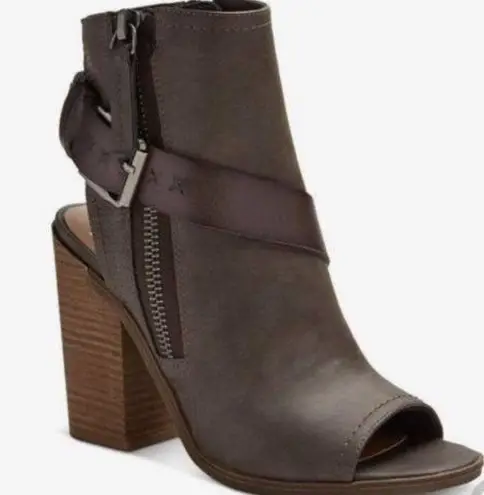 DV by Dolce Vit a Gray Booties