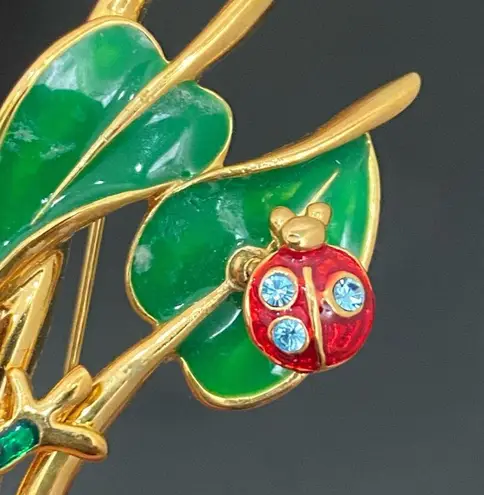 Vintage Unsigned Enameled Frog on Leaf Catching A Ladybug Gold