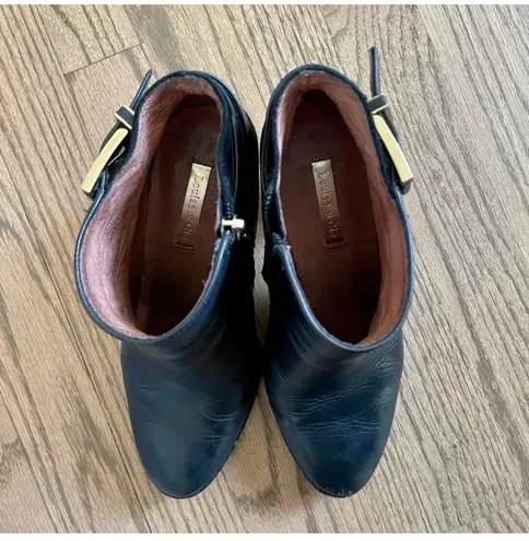 Louise et Cie Vasca Black Leather Booties