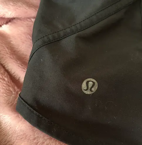 Lululemon Black Hotty Hot 2.5” Shorts