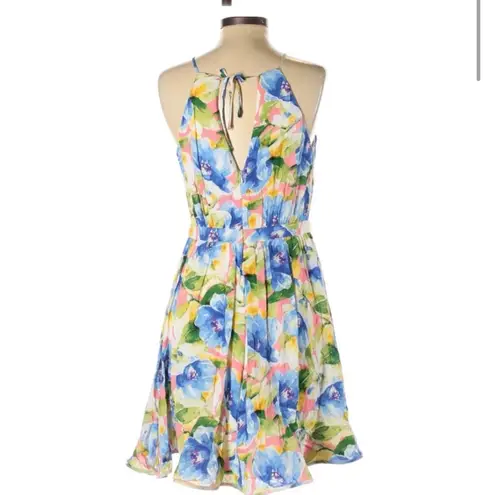 Esley Flowy Floral Dress