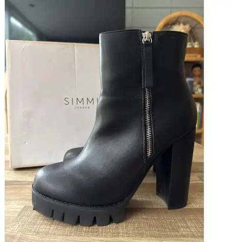 Simmi London Women's Jemma Platform Lug Sole Chunky Heeled Ankle Boot size 9