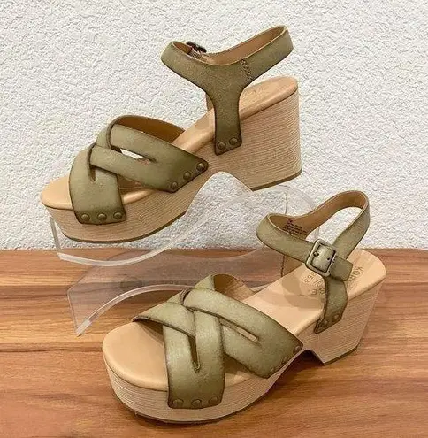 Kork-Ease  Wilde Green “Wausau” Wood-Wrapped Wedge Platform Ankle Strap Sandals 7