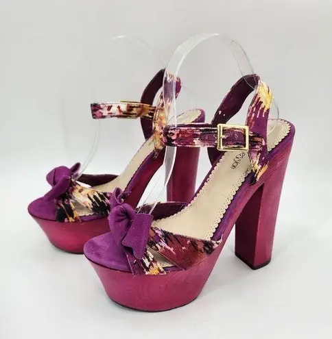 Sole Obsession Chunky Platform Purple Heels Buckle Open Toe Womans Size 7.5 Heel