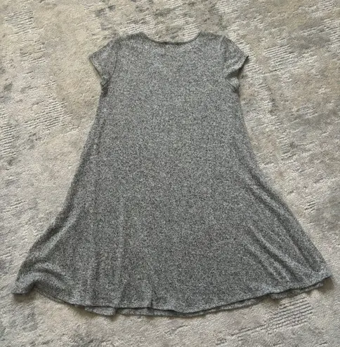 Gray short sleeve flowy sundress Size M Size M