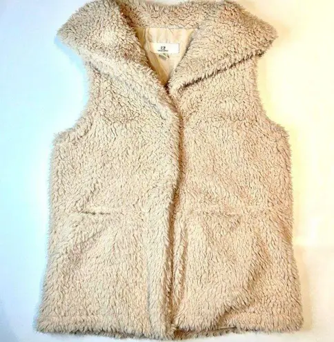 Thread and Supply  cream faux fur vest