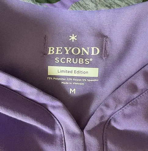 Beyond Scrubs Women Top M Purple Medical Uniform Nurse Workwear Dental Casual Size M
