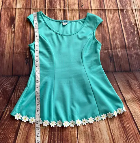 Freeway Women’s Sleeveless Scoop Neck Mint Peplum Top Size Medium