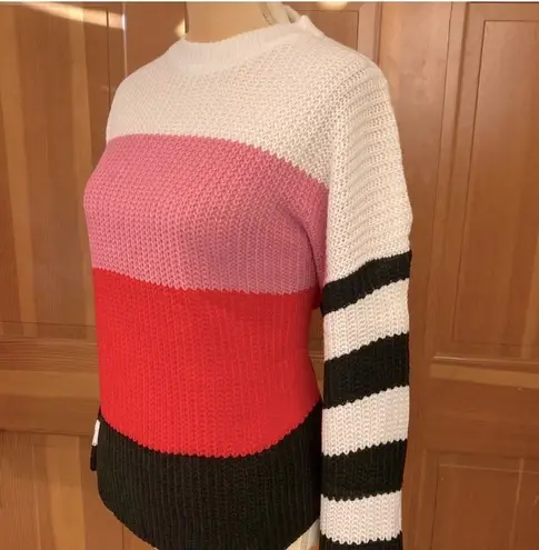 Lavishly Paris NWT, Women’s Colorblock Drop Shoulder Sweater.