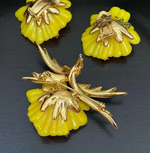 Vintage ORA Signed Orange Plastic Poppy Flower Faux Pearl Brooch & Earrings Set