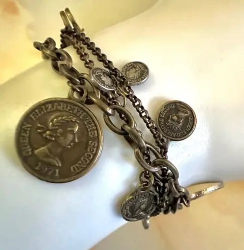 Premier Designs queen Elizabeth coin charm bracelet